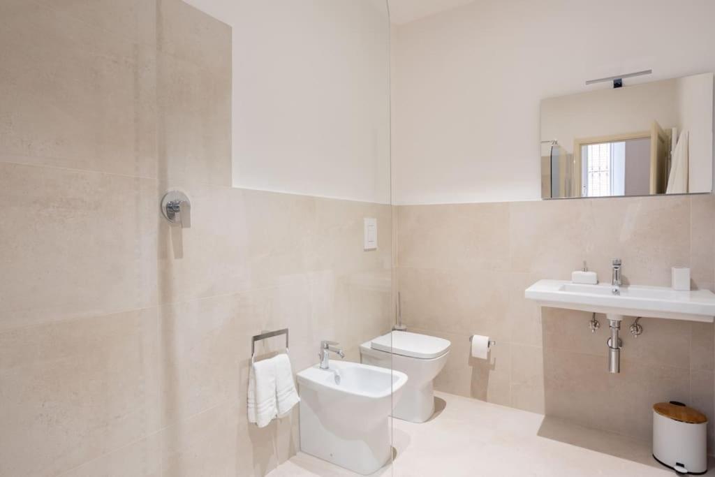 Palazzo Sabbioni Appartamento Lusso Due Camere Soggiorno Cucina Ferrara Bagian luar foto